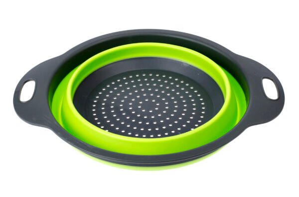 Gadgets for the kitchen. Plastic colander Photo Space-Saving Collapsible Colander